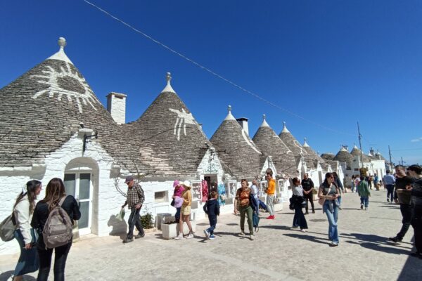 18 trulli village